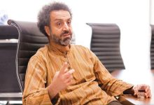 دکتر محسن رنانی استاد اقتصاد